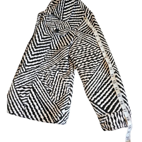 Ruby Rd. Jacket. Size 6 - Picture 6 of 6